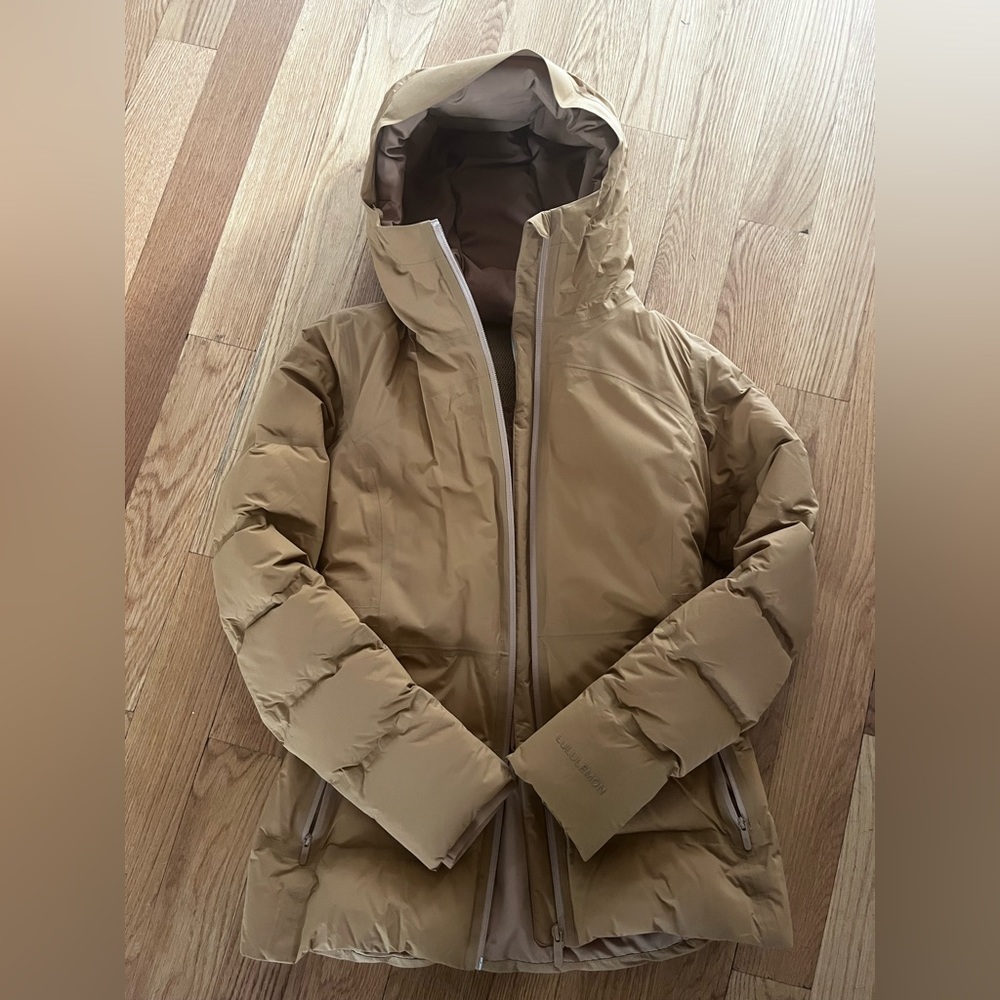 lululemon athletica gold Hooded Puffer Jacket